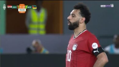 صورة شــاهد: محمد صلاح ينقذ منتخب مصر ويسجل هدف التعادل في اخر ثانية من اللقاء منذ قليل!!