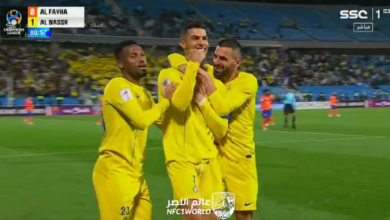 صورة فيديو:العاالمي كريستيانو رونالدو يعود من جديد للتسجيل بهدف عالمي في مرمى الفيحاء في دوري آبطال اسيا في الوقت القاااتل والصيبري لم يصدق ما يحدث!! 😲😲 شاهد! الأسطورة كريستيانو يصدم فريق الفيحاء بهدف قـاتـ.ـل في الدقيقة 85 جعل الجماهير في حالة رعب وجنوون !! رونالدو من نصف فرصة جاء ليصنع المستحيل في هذا الهدف!🔥💪 عينك على الأسيست الذي قدمه بعبقرية الكرواتي بروزوفيتش، وعينك على تحرك رونالدو الرائع الذي أهدى النصر هدف راائع وفوز في وقت قـ.ـاااتل !!👀 اللاعب المغربي الصيبري وقف يشاهد في غرابة كيف سجل رونالدو هذا الهدف وكيف تحرك ومن أين ظهر أمام دفاعات فريقه!⚽👏 اسطورة انت يا رونالدو! #شاهد الفيديو في التعليقات!👇👇