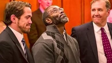 صورة تخيل أن تعيش شبابك في زنزانة