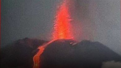 صورة بركان يقذف قنابل والأرض تحركت مترين بعد زلزال عنيف فيديو