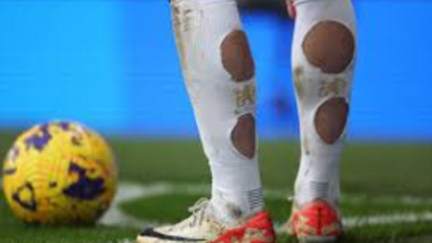 صورة لماذا يمزق اللاعبون جواربهم قبل المباريات؟
