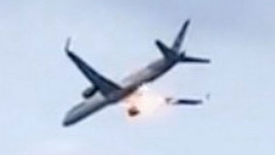 صورة اندلاع حريق في طائرة أثناء إقلاعها : والركاب يكتبون رسائلهم الأخيرة