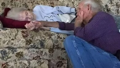 صورة قصة زوجة تكشف لزوجها سراً بعد 60 عاماً كاملة